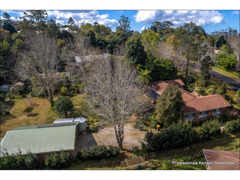 10 Winema Drive, Tamborine Mountain QLD 4272
