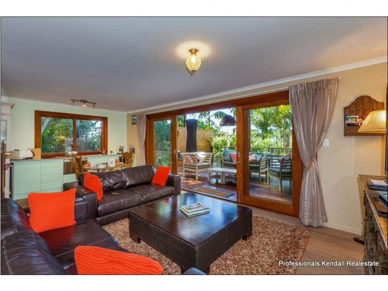 22 Carey Parade, Tamborine Mountain QLD 4272