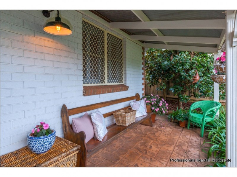 19 Griffith Street, Tamborine Mountain QLD 4272