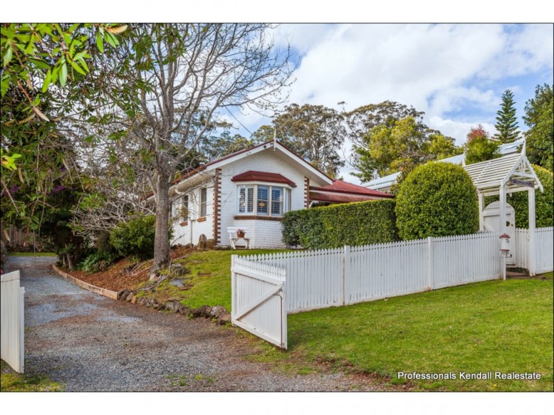 19 Griffith Street, Tamborine Mountain QLD 4272