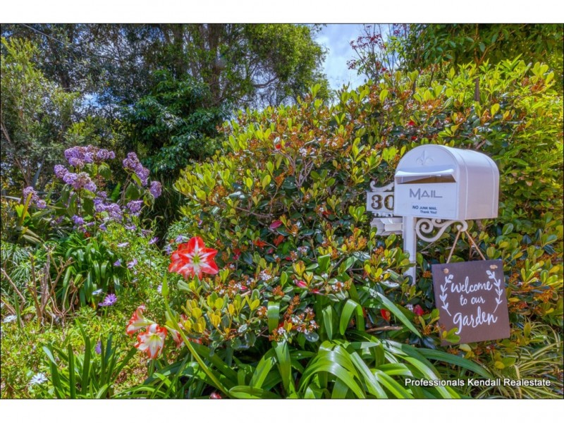30 Cibola Drive, Tamborine Mountain QLD 4272