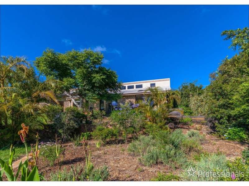 65 Guanaba Rd, Tamborine Mountain QLD 4272