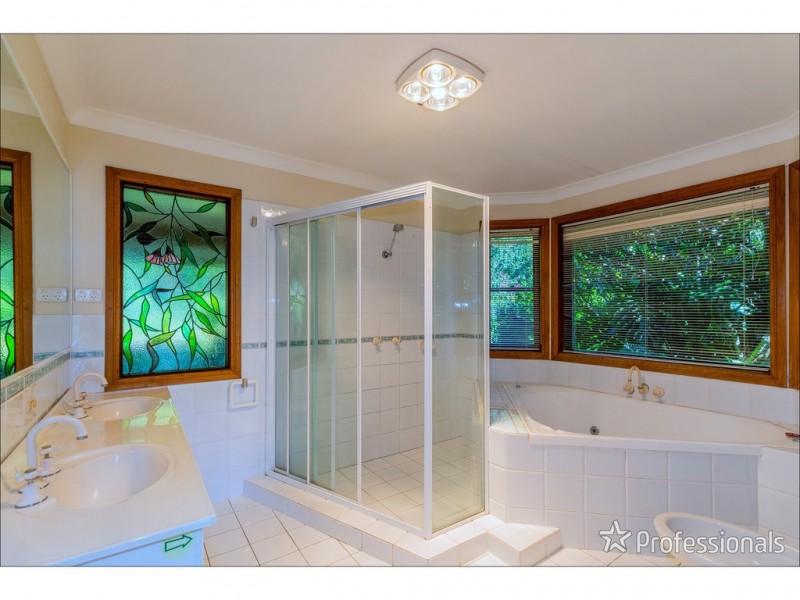 65 Guanaba Rd, Tamborine Mountain QLD 4272