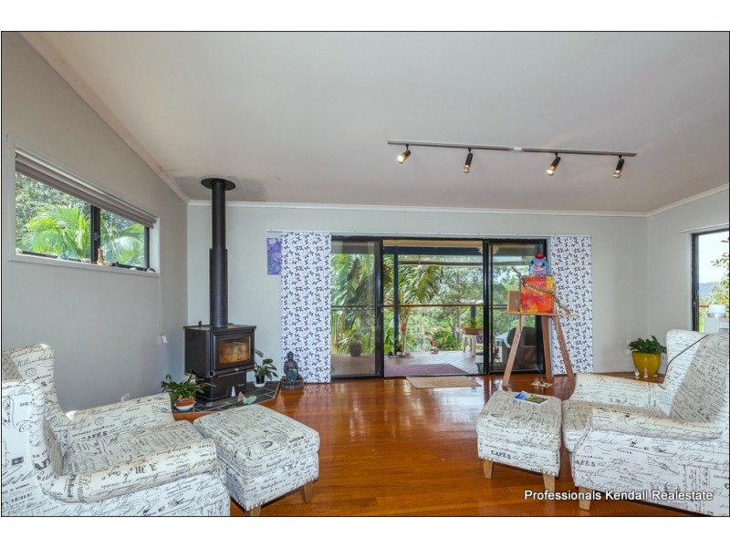 8 Saguaro Court, Tamborine Mountain QLD 4272