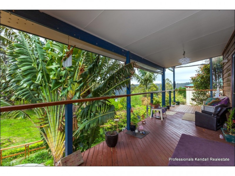 8 Saguaro Court, Tamborine Mountain QLD 4272
