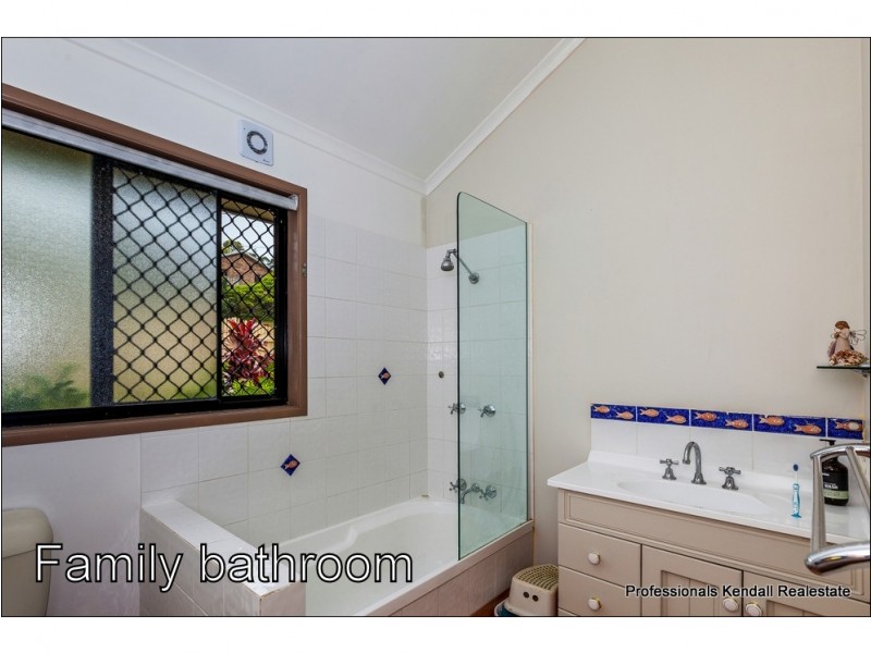 8 Saguaro Court, Tamborine Mountain QLD 4272