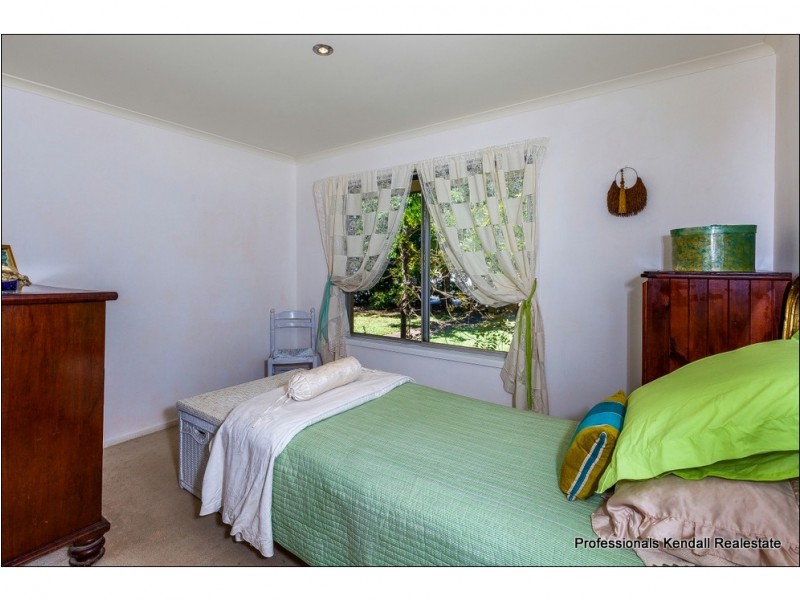 62 Magnetic Drive, Tamborine Mountain QLD 4272