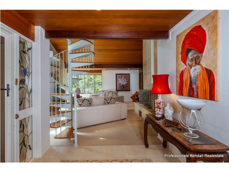 9-11 Chalmette Drive, Tamborine Mountain QLD 4272