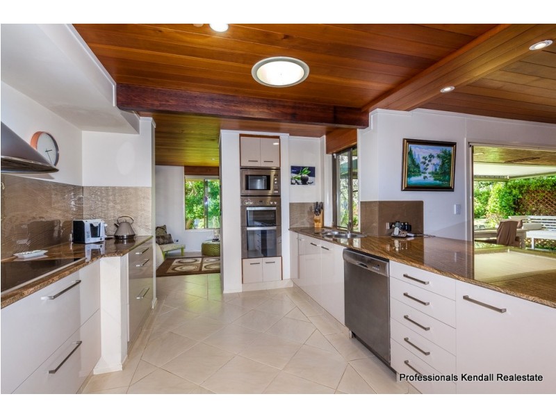 9-11 Chalmette Drive, Tamborine Mountain QLD 4272