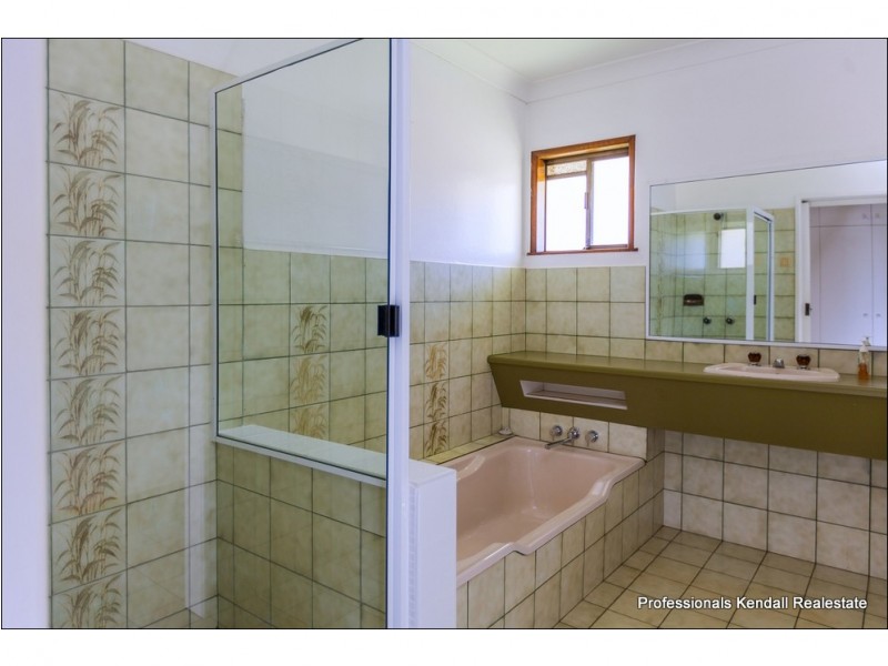 44 Jenyns Road, Tamborine Mountain QLD 4272
