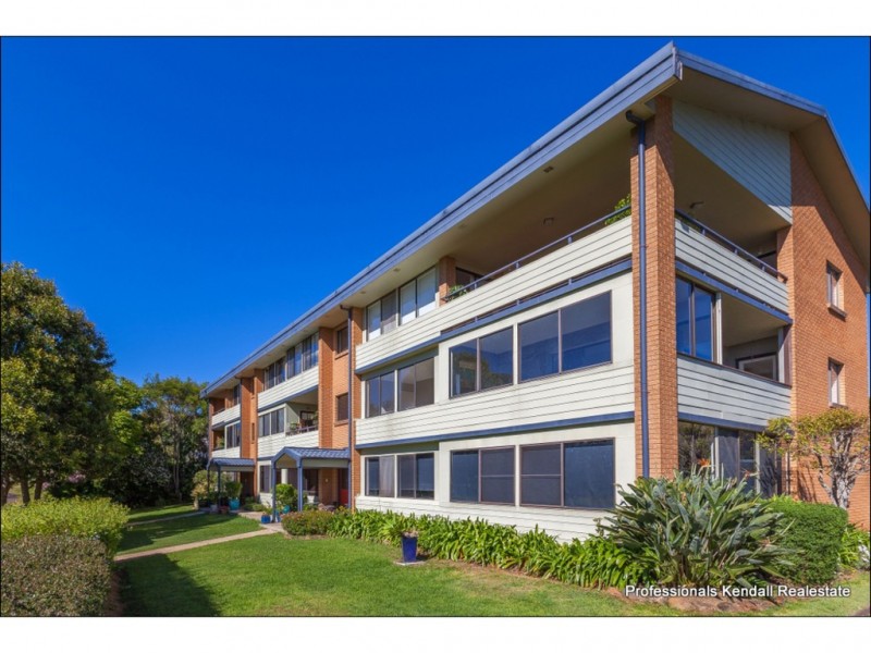Unit 2/16-18 Golfers Cres, Tamborine Mountain QLD 4272