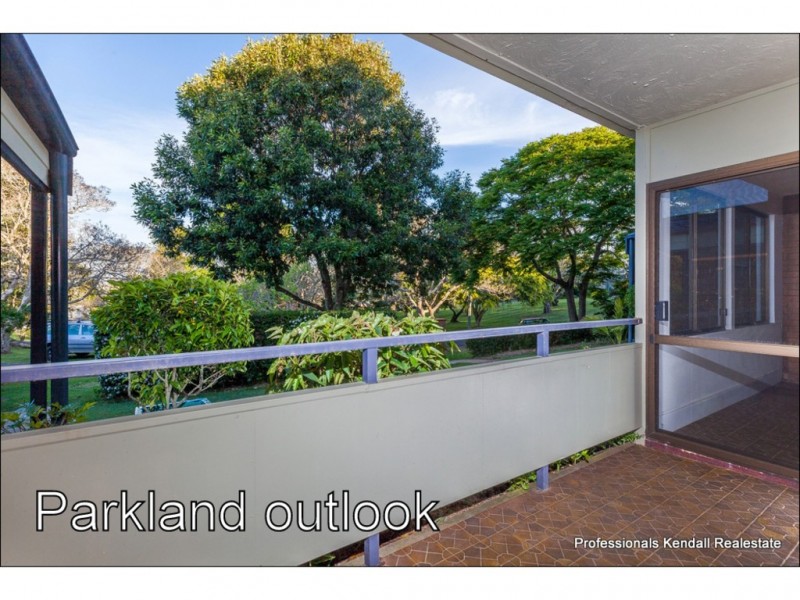 Unit 2/16-18 Golfers Cres, Tamborine Mountain QLD 4272