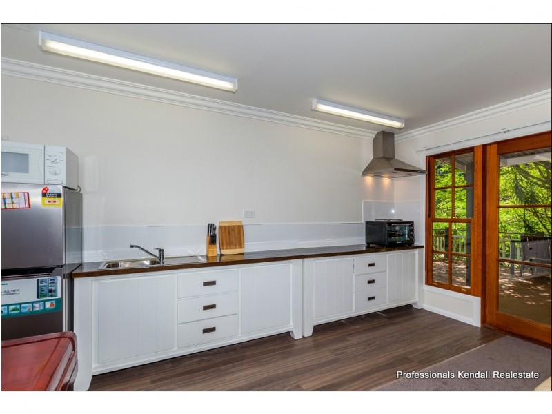 1C/25 Eagle Heights Rd, Tamborine Mountain QLD 4272