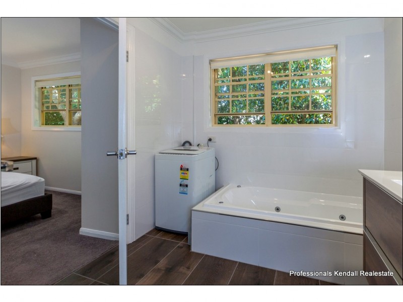 1C/25 Eagle Heights Rd, Tamborine Mountain QLD 4272