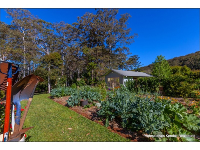 133 Knoll Road, Tamborine Mountain QLD 4272