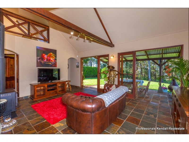 133 Knoll Road, Tamborine Mountain QLD 4272