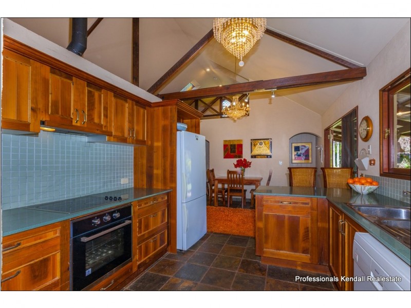 133 Knoll Road, Tamborine Mountain QLD 4272