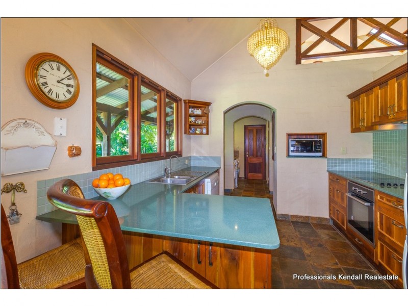 133 Knoll Road, Tamborine Mountain QLD 4272