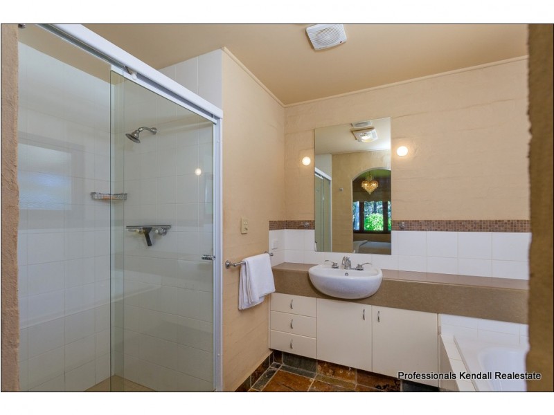 133 Knoll Road, Tamborine Mountain QLD 4272