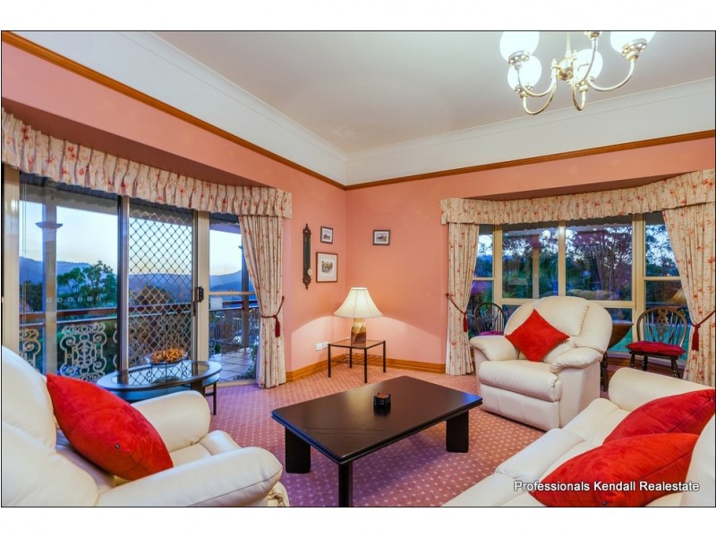 2268 Tamborine Mountain Road, Canungra QLD 4275