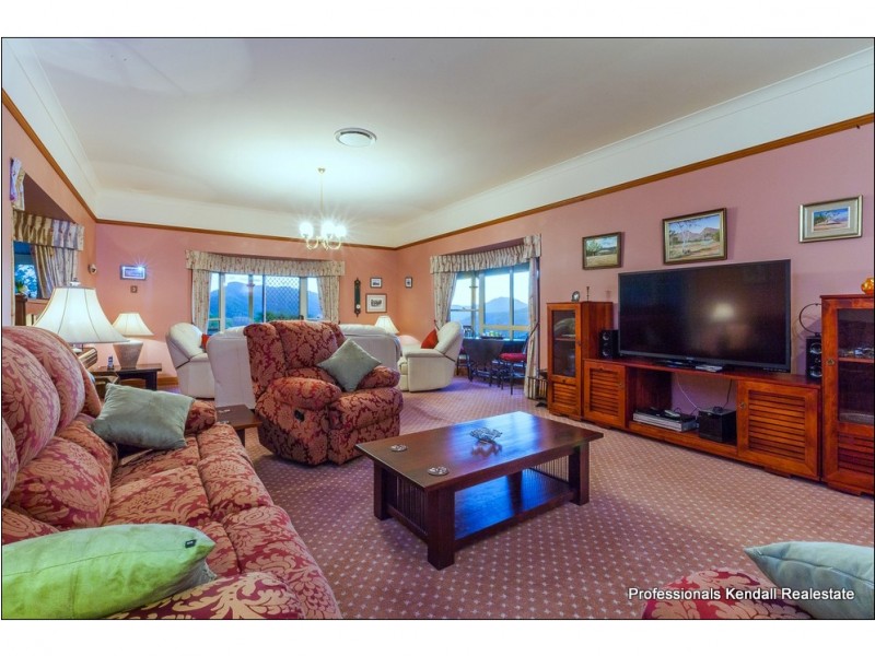 2268 Tamborine Mountain Road, Canungra QLD 4275