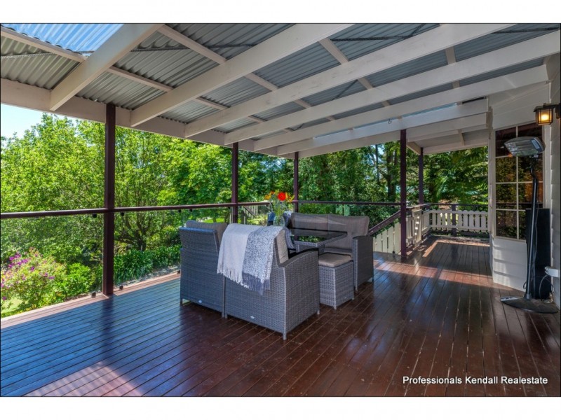 64 Kootenai Drive, Tamborine Mountain QLD 4272