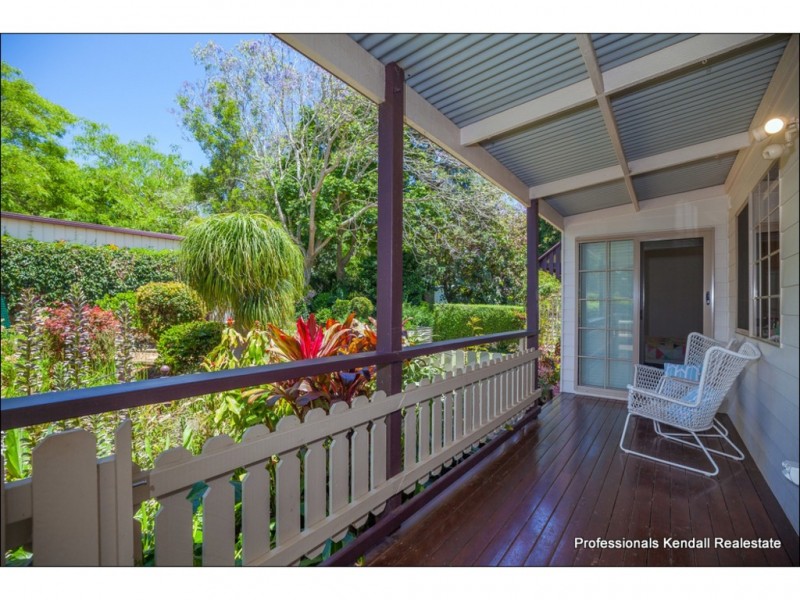 64 Kootenai Drive, Tamborine Mountain QLD 4272