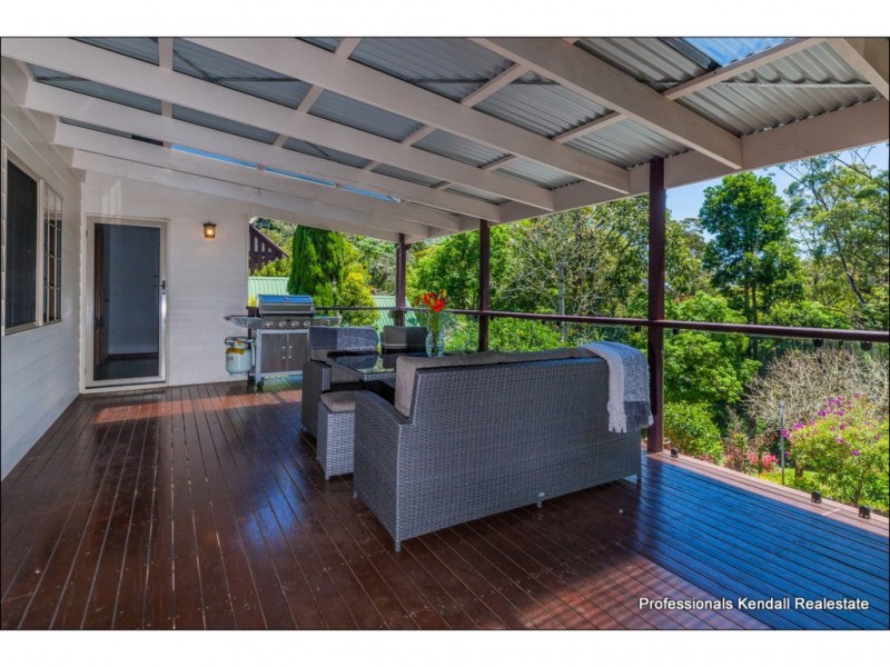 64 Kootenai Drive, Tamborine Mountain QLD 4272