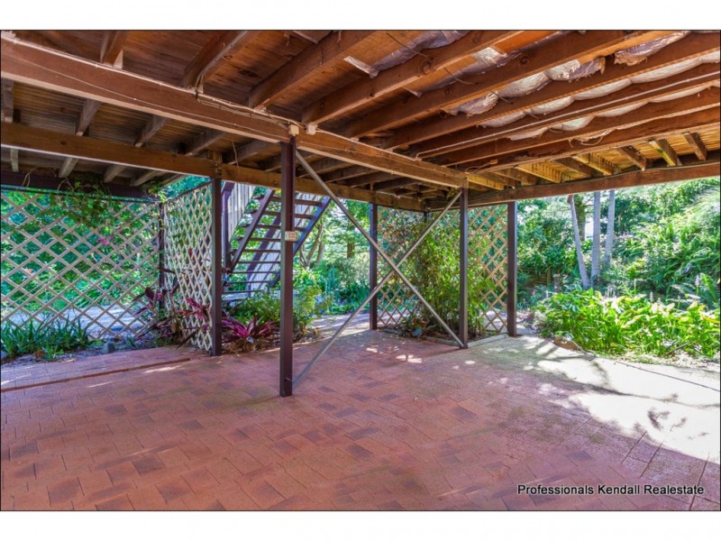 64 Kootenai Drive, Tamborine Mountain QLD 4272