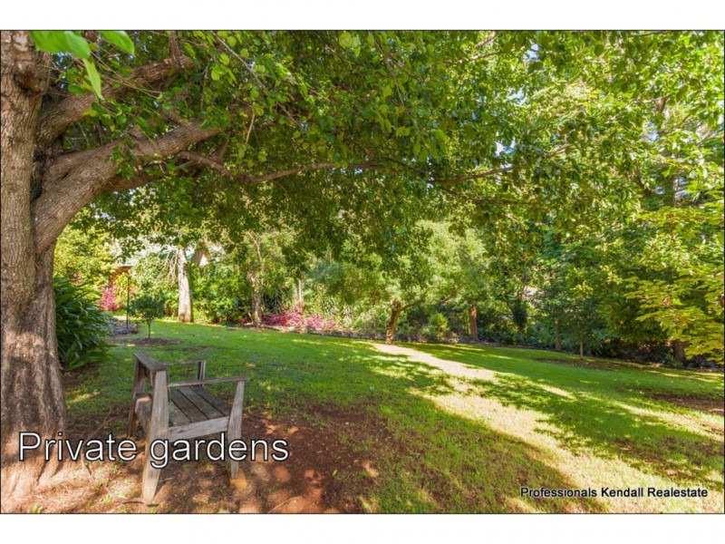 64 Kootenai Drive, Tamborine Mountain QLD 4272