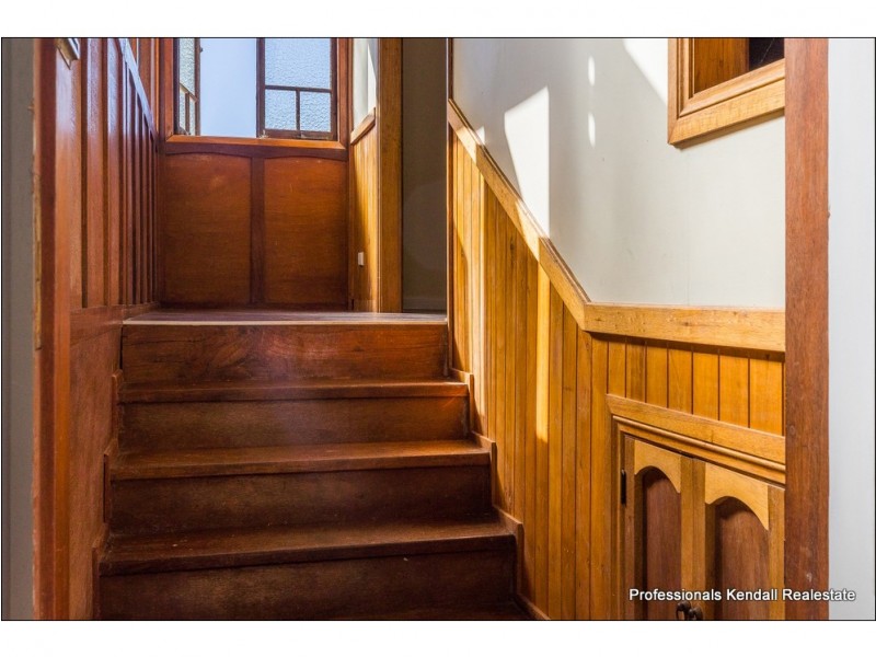 9 Kinabalu Drive, Tamborine Mountain QLD 4272