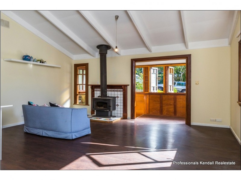 9 Kinabalu Drive, Tamborine Mountain QLD 4272