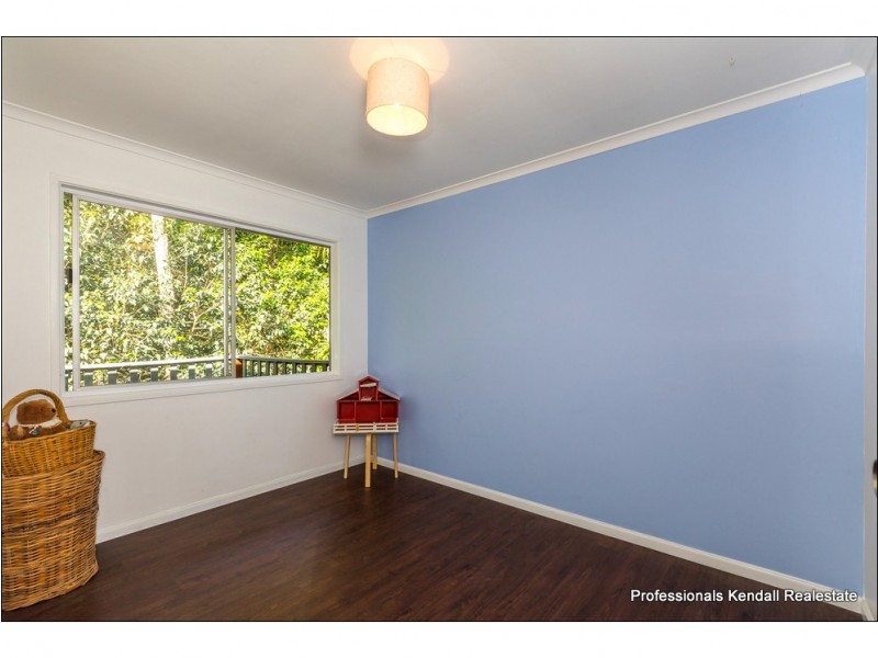 9 Kinabalu Drive, Tamborine Mountain QLD 4272