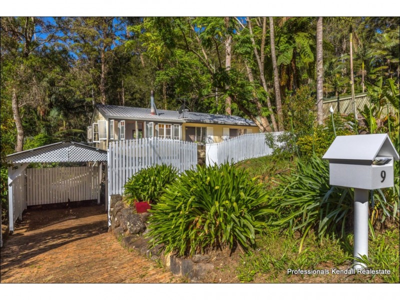 9 Kinabalu Drive, Tamborine Mountain QLD 4272