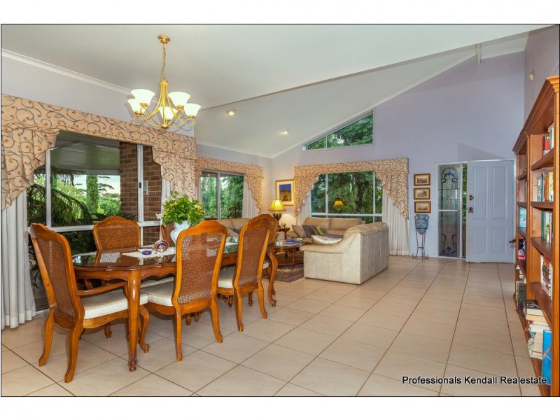 130 Licuala Drive, Tamborine Mountain QLD 4272