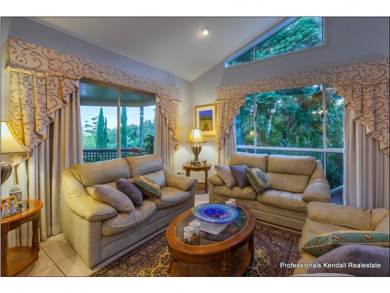 130 Licuala Drive, Tamborine Mountain QLD 4272