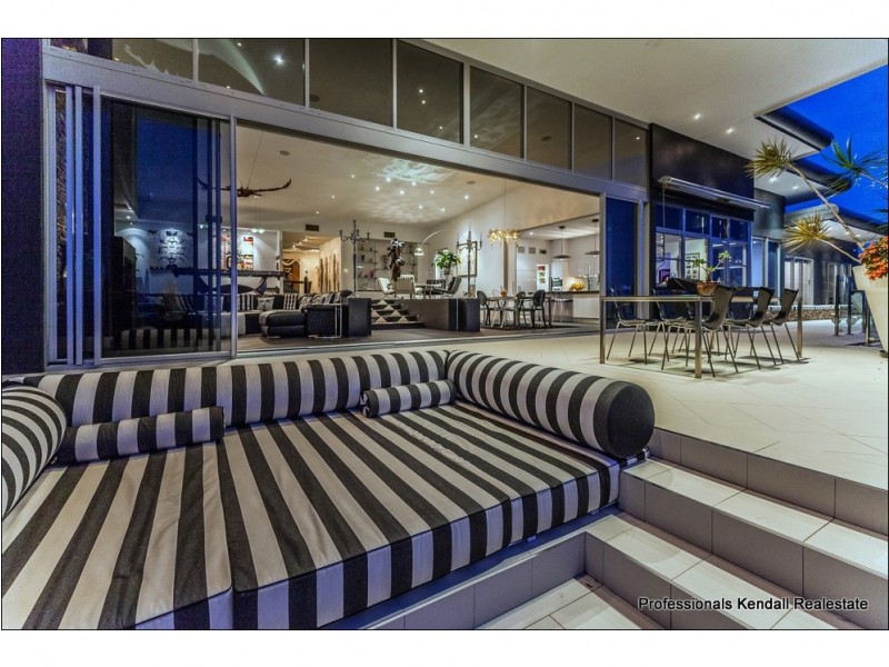 22-30 Eagles Retreat Place, Tamborine Mountain QLD 4272