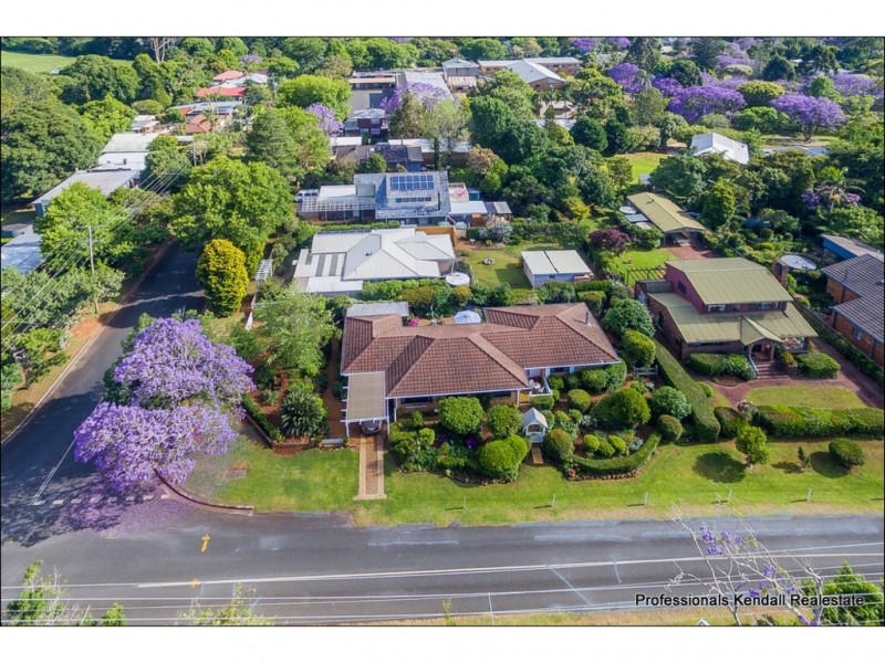 1 Southport Ave, Tamborine Mountain QLD 4272