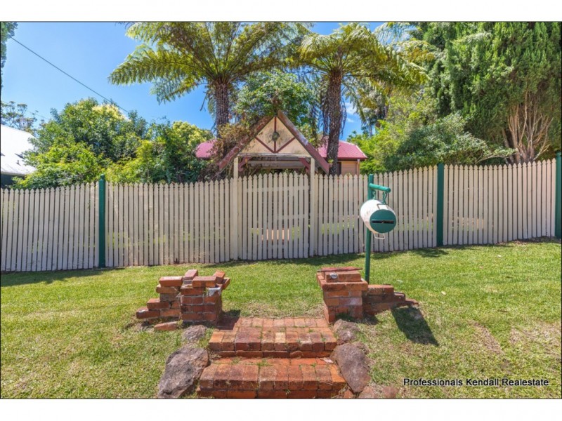 19 Beacon Road, Tamborine Mountain QLD 4272