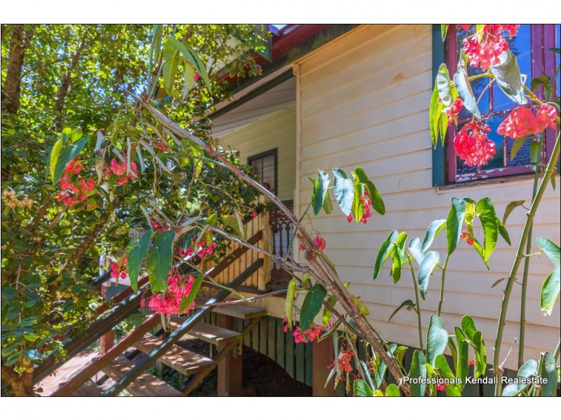 19 Beacon Road, Tamborine Mountain QLD 4272