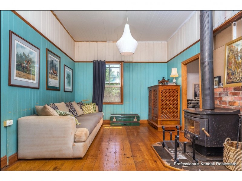 19 Beacon Road, Tamborine Mountain QLD 4272