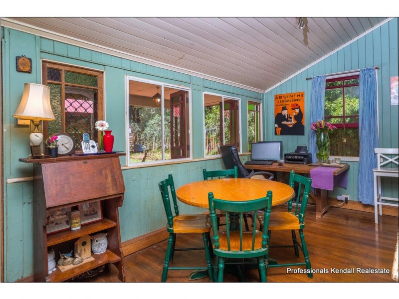 19 Beacon Road, Tamborine Mountain QLD 4272