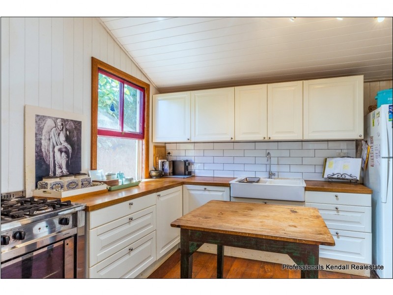 19 Beacon Road, Tamborine Mountain QLD 4272