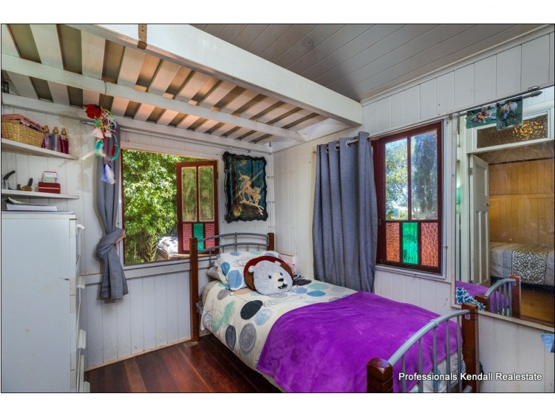 19 Beacon Road, Tamborine Mountain QLD 4272