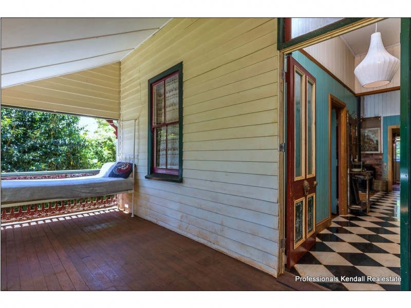 19 Beacon Road, Tamborine Mountain QLD 4272