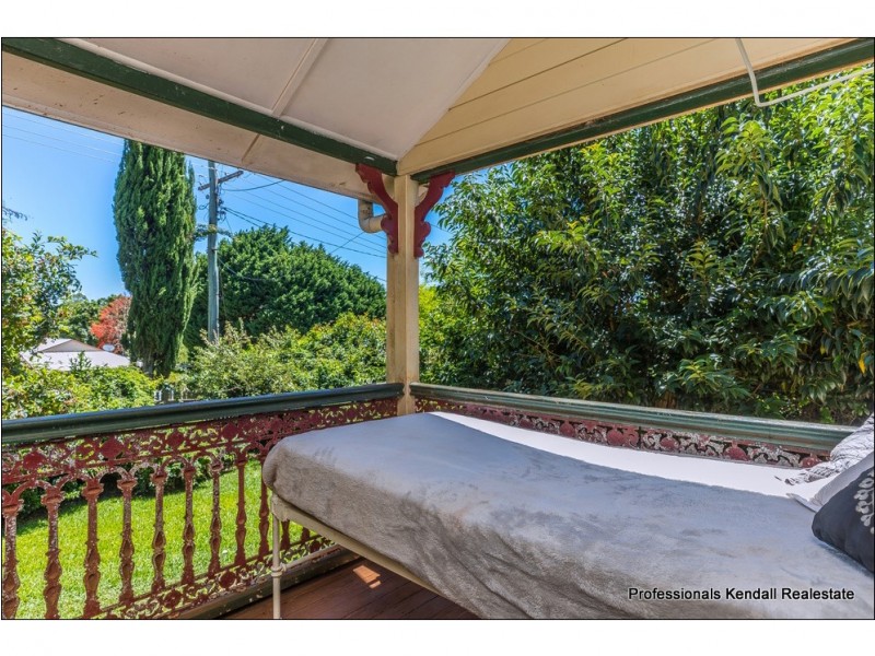 19 Beacon Road, Tamborine Mountain QLD 4272