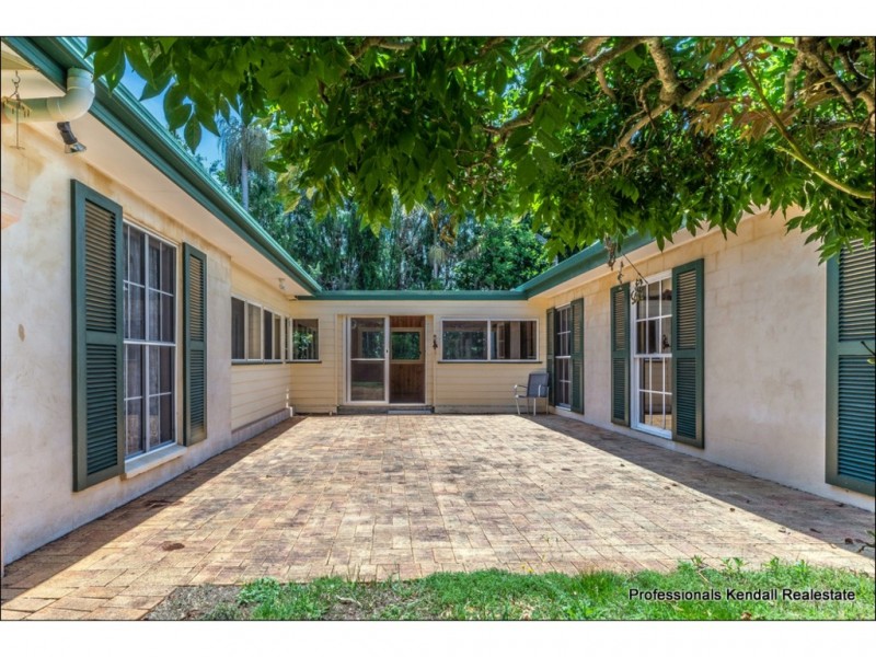 21 Bateke Road, Tamborine Mountain QLD 4272