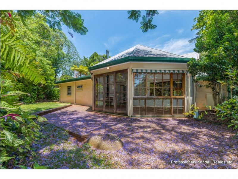 21 Bateke Road, Tamborine Mountain QLD 4272