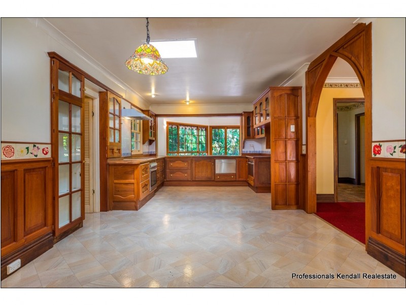 21 Bateke Road, Tamborine Mountain QLD 4272