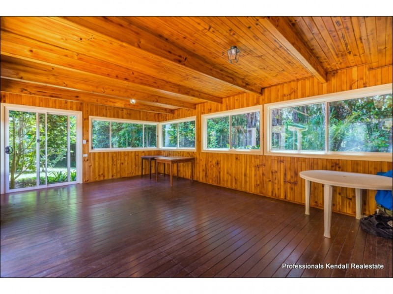 21 Bateke Road, Tamborine Mountain QLD 4272